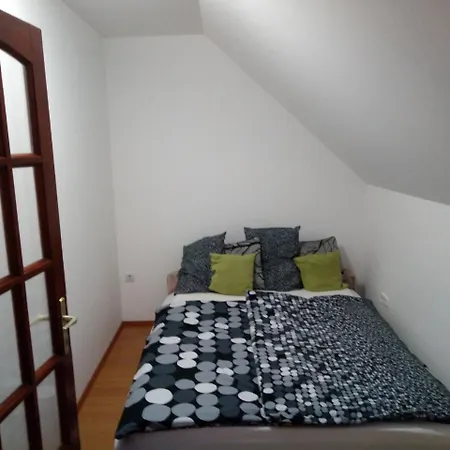 Szalma Vendeghaz 호텔